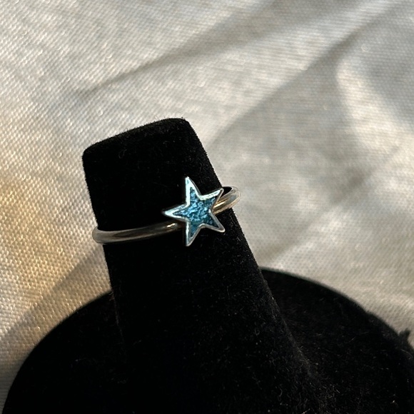 *RARE* VINTAGE UNMARKED STERLING SILVER 80s TURQUOISE STAR RING DAINTY RING - Picture 4 of 4